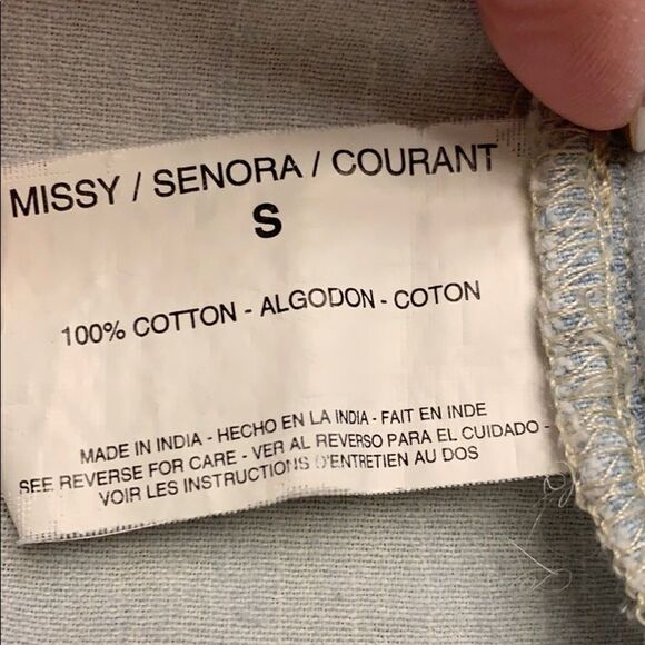 NINE WEST light  wash denim button up - Picture 9 of 10